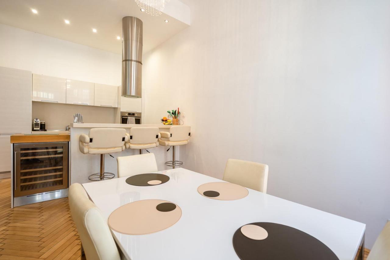 Garys Bright And Spacious Two Bedroom Flat Near Danube 부다페스트 외부 사진