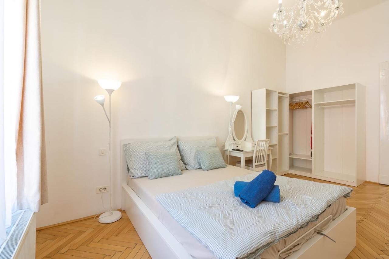 Garys Bright And Spacious Two Bedroom Flat Near Danube 부다페스트 외부 사진